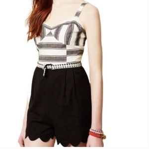 Anthropologie romper scallop hem sweetheart neck